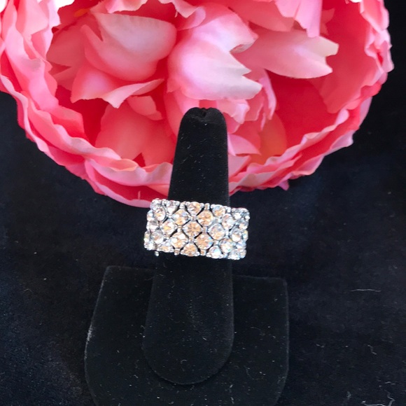 Sparkling Crystal Rhinestone Adjustable Ring - Picture 4 of 6
